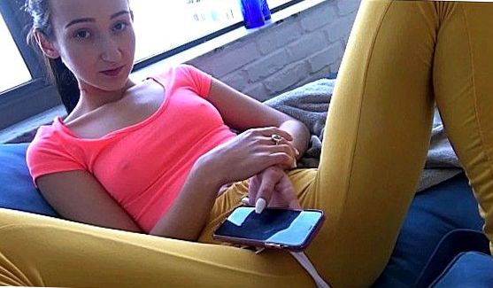 Помыла свою пизднёку,посадила друга на унитаз и скакала в своё удовольствие, порно видео