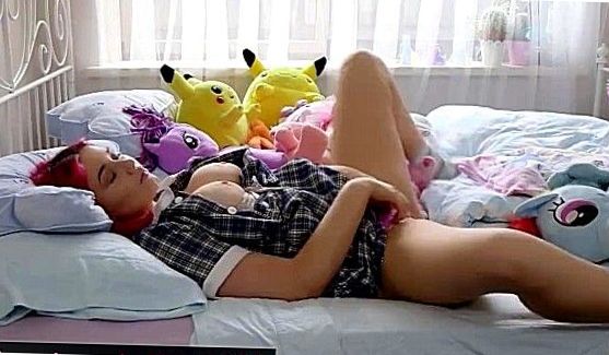 Секс Игрушки: Дэни Мазерс на песчаном пляже, порно видео