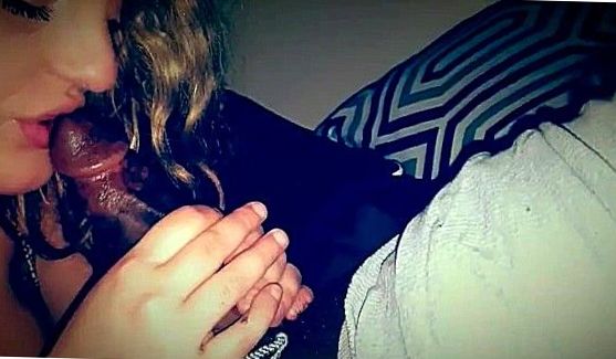 Парень выебал свою подругу на диване в разных позах, порно видео
